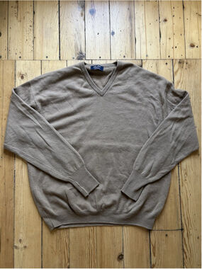 Vintage 90’s Peter Scott Scotland Lambswool V-Neck Sweater Tan Camel Mens Sz 48